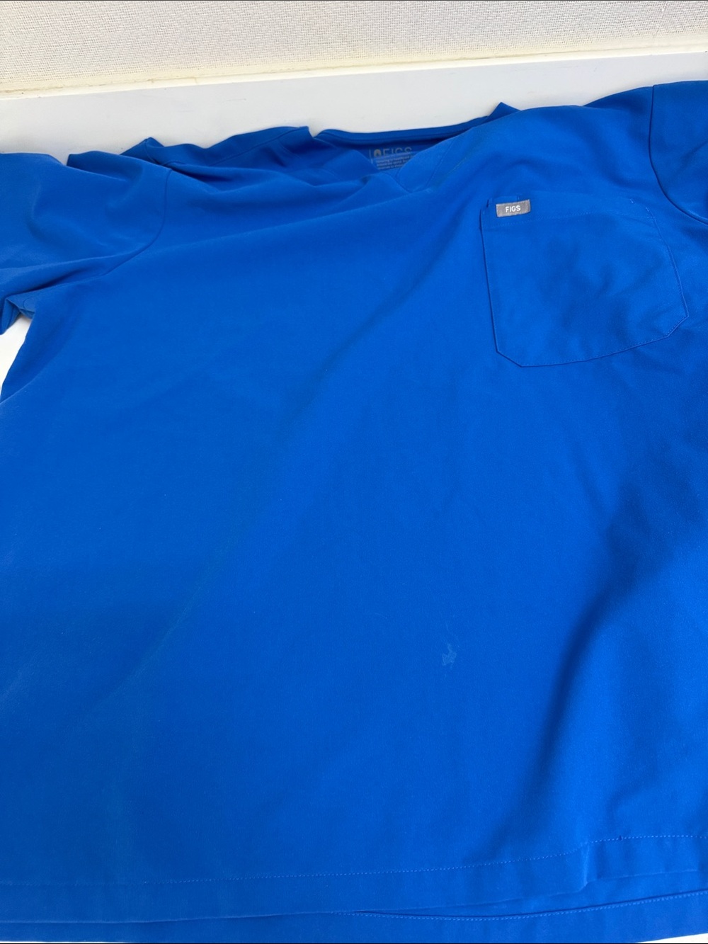 FIGS Men's Royal Blue Scrub Jogger Pants and Top - Picture 9 of 9